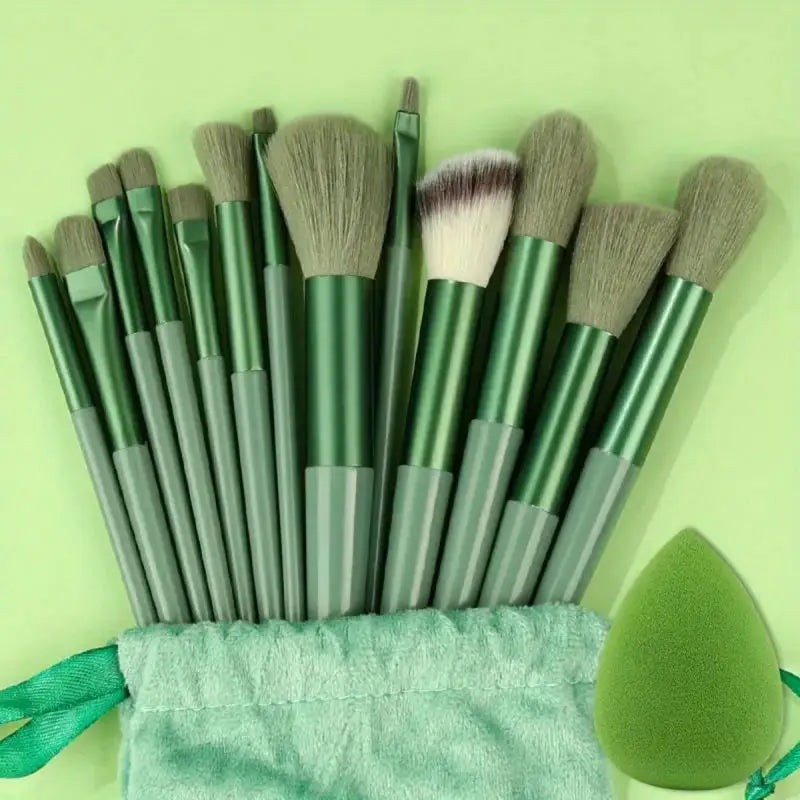 Soft Fluffy Makeup Brushes